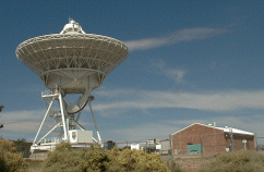 Photo of the antenna
    building